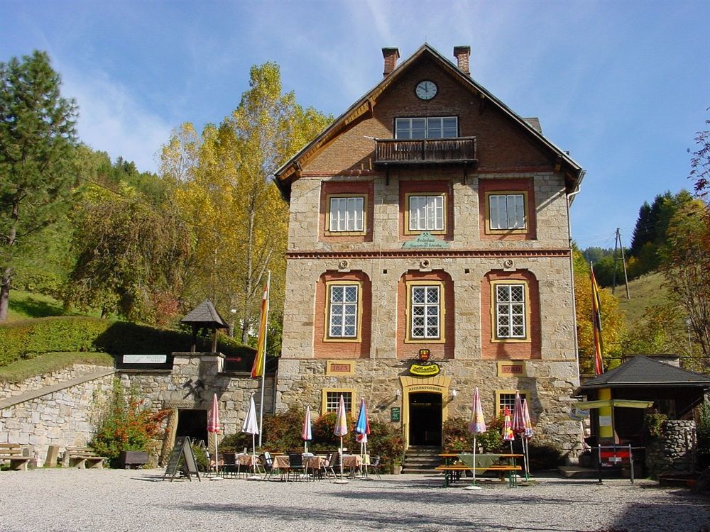 Jufa Hotel Knappenberg Ober-Gossen Exteriér fotografie