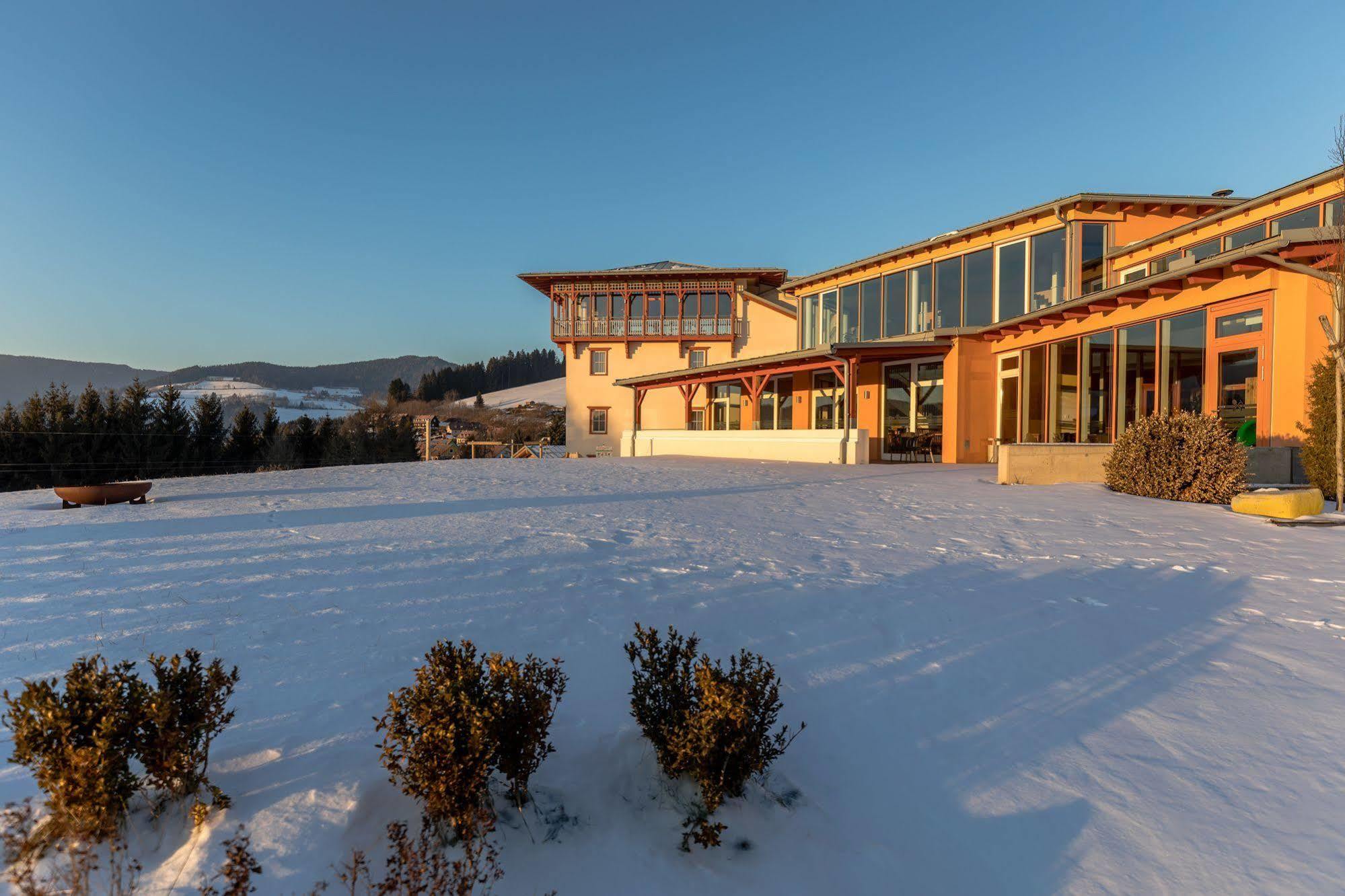 Jufa Hotel Knappenberg Ober-Gossen Exteriér fotografie